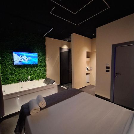 Dark & Light Rooms & Luxury Suites Catania Exterior photo